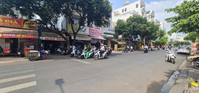 Cho thuê nhà Mặt Tiền Độc Lập 72m², 3Lầu - GẦN NGÃ TƯ - TRƯỜNG HỌC - 2