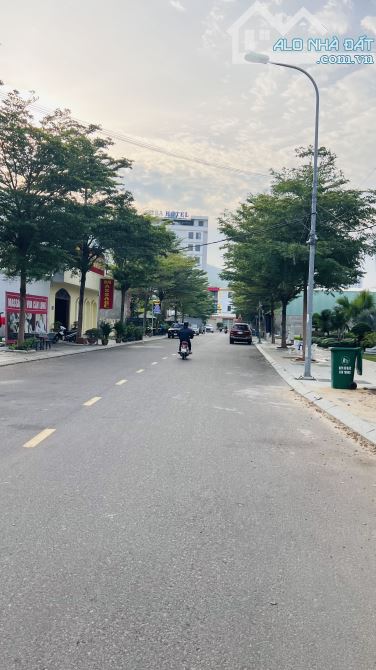 Bán đất mặt tiền Trịnh Công Sơn nhánh đường An Dương Vương, DT 278m2, Giá 30 tỷ - 2