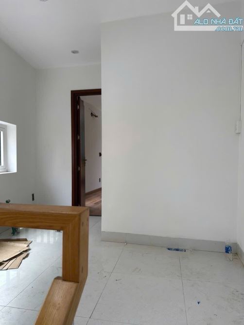 🎉🎉Nhà 3 tầng Nguyễn Hoàng căn góc 2 mặt tiền đang kinh doanh - 2