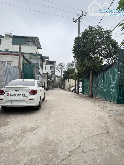 CHÍNH CHỦ  BÁN LÔ ĐẤT MẶT NGÕ THẠCH BÀN Ô TÔ 7 CHỖ QUAY ĐẦU DT43M2 -CHỈ NHỈNH 7 TỶ - - 2