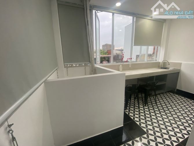 Bán nhà 98m2, HXH ngủ trong nhà, 4 tầng, 5PN, 5WC, đường Hồ Văn Huê, P9. Nở Hậu. - 2
