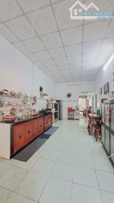 BÁN NHÀ CẤP 4 - PHƯỜNG ĐÔNG HÒA - ĐƯỜNG TRẦN HƯNG ĐẠO - TP DĨ AN - 168M2 - GIÁ 3.9 TỶ. - 2
