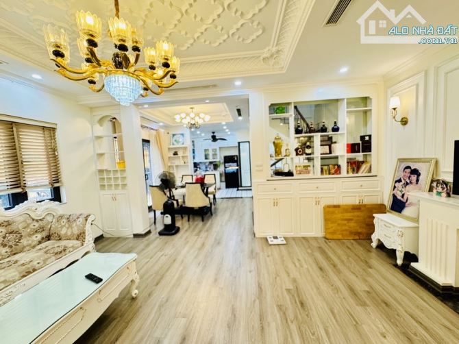 Bán Nhanh Nhà Đẹp Dân Xây Nguyễn Văn Cừ 4 Tầng - 2 Thoáng - Mt Khủng 9m - TL Sâu - 2