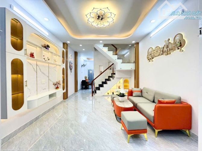 Nhà mới 2 tầng, Dương Cát Lợi. Ngang 4m - Full nội thất xịn - Cạnh Phú Mỹ Hưng - Chỉ 3,x t - 2