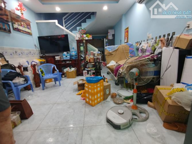 gần parc mall ,quận 8, 2 tầng,4,1mx10m, hẻm 3m ,nhỉnh 4,x tỷ - 2
