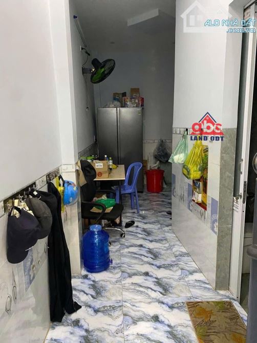 BÁN NHÀ 2 TẦNG 1 TRỆT, ĐỔ TẤM SẴN CHO VIỆC XÂY THÊM LẦU 4 – Giá Chỉ 2tỷ500 - 2