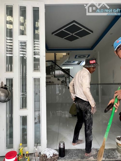 Bán nhà 3 tầng, hẻm 80 Hoàng Ngân quận 8, gần Võ Văn Kiệt (4x12m), chỉ 4.9 tỷ - 2