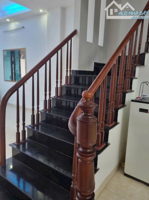 + NHÀ ĐẸP LA KHÊ  XEM LÀ MÊ... _ Dọc bún 2   siêu thị đức thành _ vỉa hè rộng, đường oto t - 2
