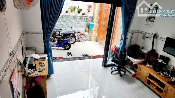 Bán nhà  Làng Tăng Phú. 4x14m, 2 tầng,đẹp, hoàn công đủ - Chỉ 3.5 tỷ - 2
