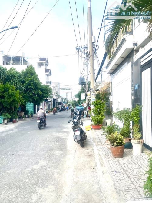 BÁN LÔ ĐẤT MẶT TIỀN NGUYỄN THỊ THƠI - QUẬN 12 - Tặng xưởng. ♦️140m2 ngang 5.5m full thổ cư - 2