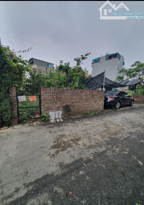 8.3 tỷ/ 68 M2/5 M Tiền/ Đông Dư. BÁT khối/ Ô tô Chánh - 2