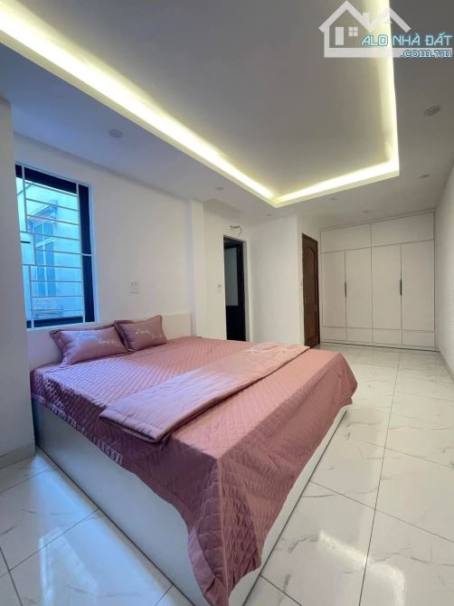 NHÀ MỚI CẦU DIỄN, dân xây, sát phố, 20m ra ô tô, Sổ vuông, ở ngay, 35m2X 5T. Chỉ 6 tỷ hơn - 5