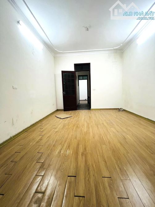 Bán nhà Phùng Chí Kiên Cầu Giấy. Sổ A4 56m, 4 tầng 4 ngủ MT4m Giá 20 tỷ Ngõ Ô tô vào nhà - 3