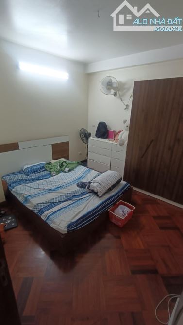 Nhà đẹp ở ngay Hoàng Cầu Đống Đa. Sổ A4 50m, 5 tầng 4 ngủ MT4m1 Giá 27 tỷ Ngõ ô tô tránh - 3