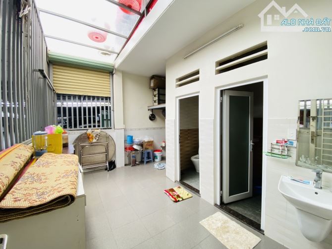 CHÍNH CHỦ - THỐNG NHẤT GÒ VẤP - HẺM 6m - 4.3 x 15, 3 TẦNG - 6xx TỶ - 3