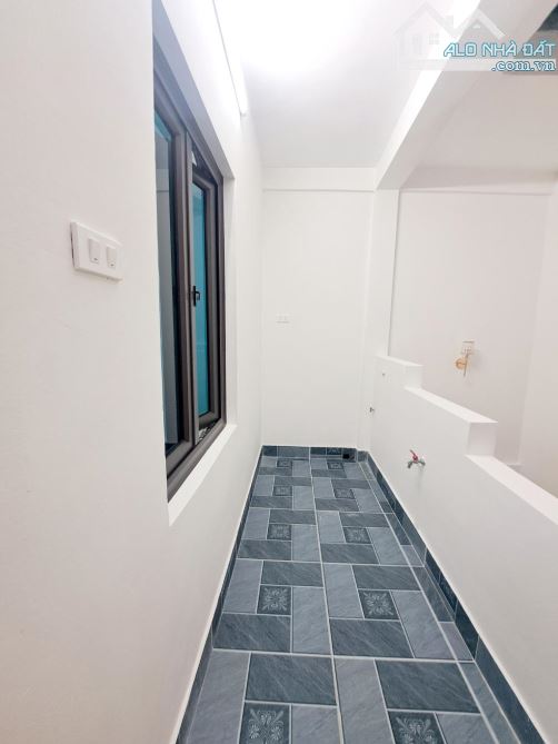 Bán nhà Kim Giang 2 thoáng hàng xóm KDT Đại Kim mới gần ô tô - 3