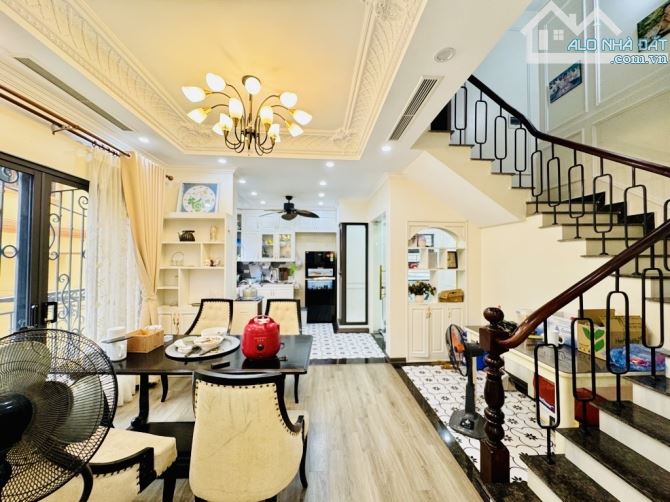 Bán Nhanh Nhà Đẹp Dân Xây Nguyễn Văn Cừ 4 Tầng - 2 Thoáng - Mt Khủng 9m - TL Sâu - 3