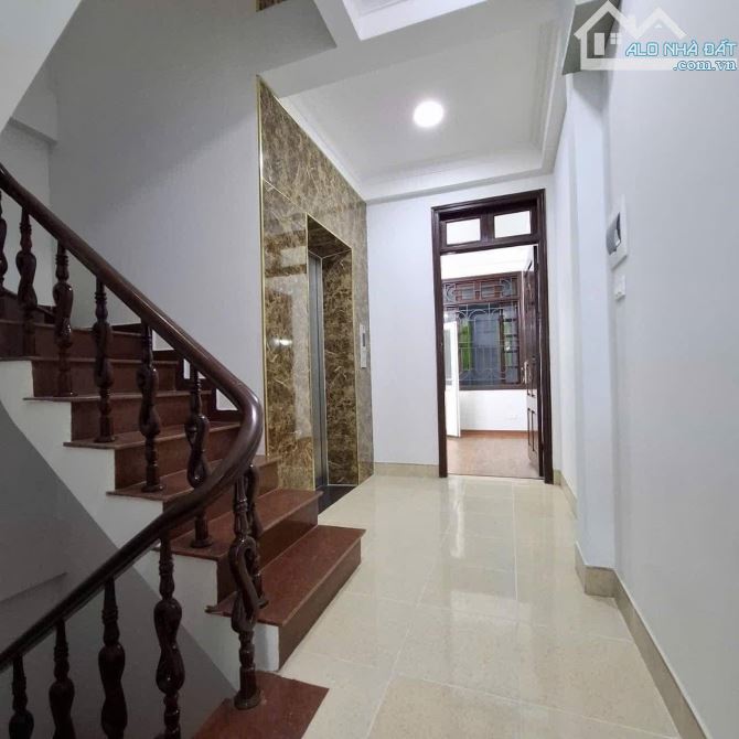 MẶT PHỐ NGUYỄN XIỂN 60m2 - 7 TẦNG THANG MÁY - MT 4m - 33 TỶ - VỈA HÈ ĐÁ BÓNG - KINH DOANH - 3