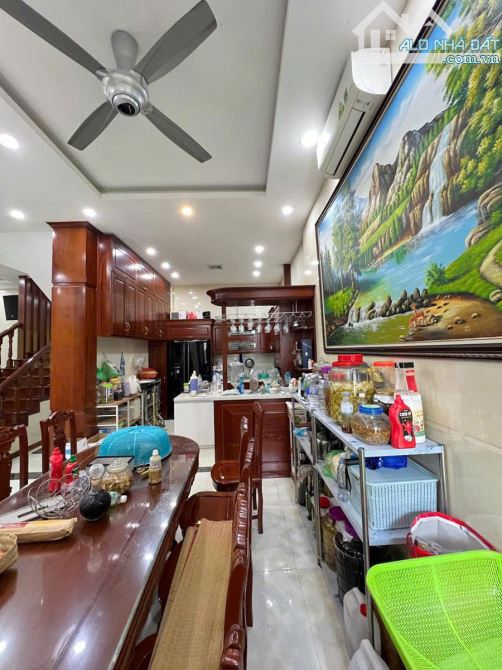 BÁN NHÀ LIỀN KỀ XUÂN PHƯƠNG SIÊU VIP - 2 THOÁNG - MẶT VƯỜN HOA,VỈA HÈ RỘNG - 160M2 - 34TỶ - 3