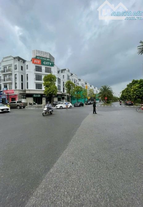 KHÓ TÌM. 15M RA PHỐ, HÀNG XÓM VINHOMES RIVERSIDE, Ô TÔ VÀO SỔ A4. BÁN ĐẤT LONG BIÊN HÀ NỘI - 3
