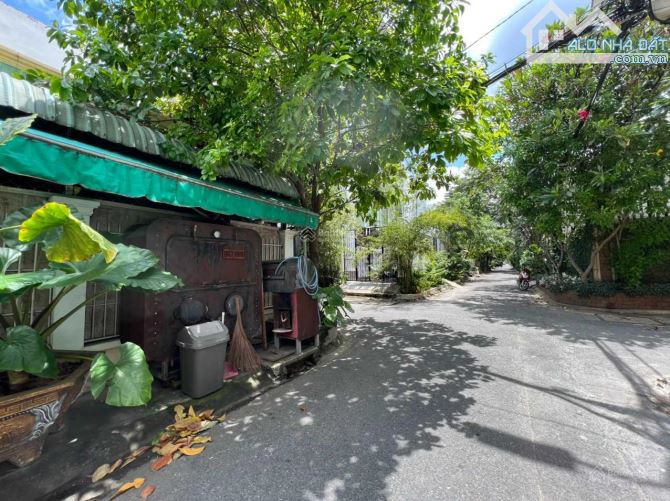 Bán Biệt Thự Làng Báo Chí, Thảo Điền Quận 2, DT 10x11m CN 110m2 trệt 2 lầu giá chỉ 23tỷ - 3