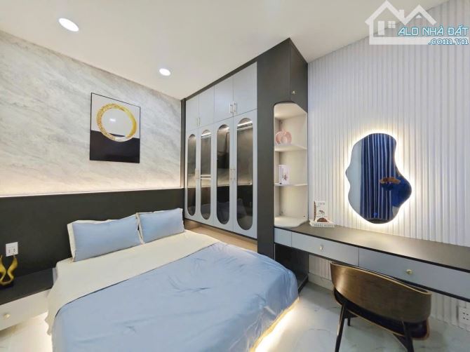 BÁN NHÀ MẶT TIỀN HUỲNH THỊ HAI Q12 - 5 TẦNG 65M2 ( 5M X 13M) - 3