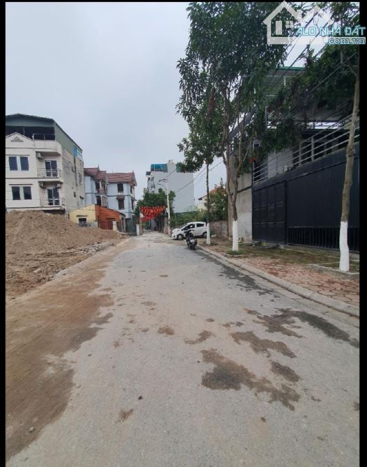 8.3 tỷ/ 68 M2/5 M Tiền/ Đông Dư. BÁT khối/ Ô tô Chánh - 3