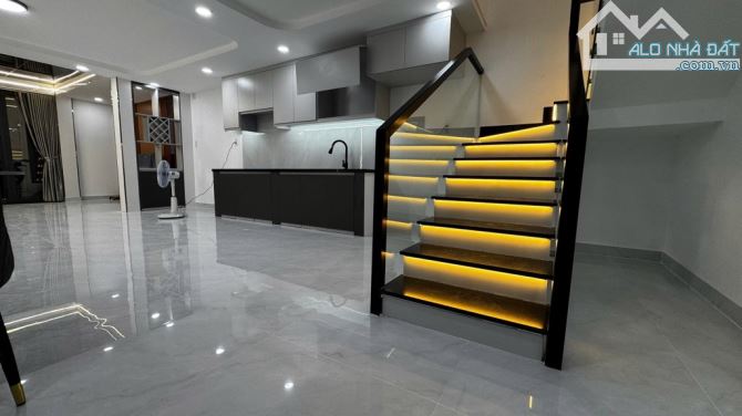 cần bán nhà Phan Văn Hớn Dt 99M2 × 2tầng, VỊ TRÍ SIÊU ĐẸP Tân Thới Nhất Quận 12, giá rẻ - 3