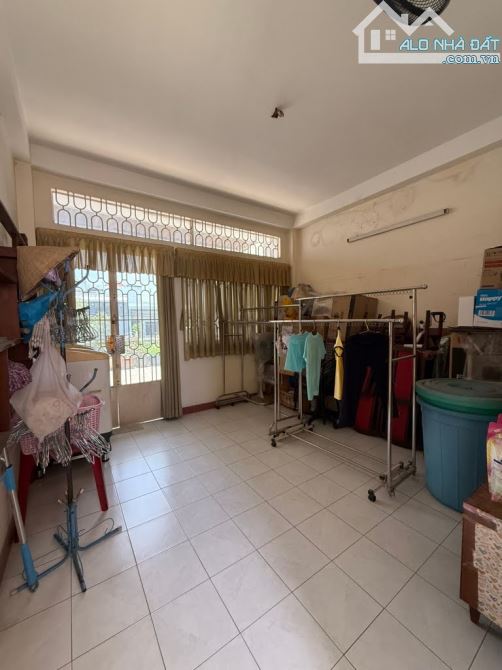 Mặt tiền kinh doanh 3 Tầng Gần 90m2(4*21) gần chợ An Nhơn Phường 6 - 4