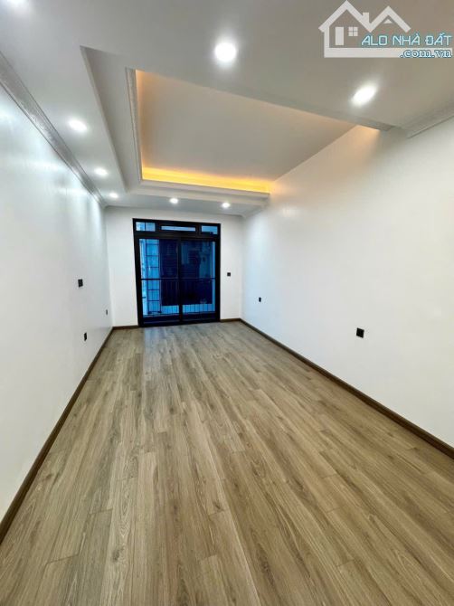 Nhà Đẹp Bát Khối 34m2- Ô TÔ Đỗ Cửa Sắp Có Cầu Trần Hưng Đạo Qua, Tương Lai Phát Triển Mạnh - 4