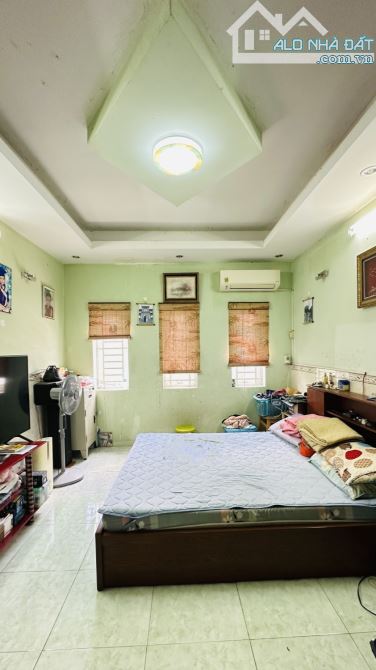 💥Bán nhà Nguyễn Tất Thành, quận 4, 33m2, 5 tầng, nhỉnh 5 tỷ🚗 - 4
