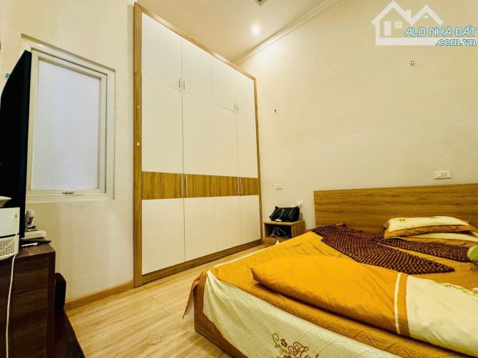BÁN CĂN NHÀ 01 TRỆT 01 LẦU HẺM 179 ĐỒNG KHỞI DT 6.1x18.5M GIÁ 4.1 TỶ - 4