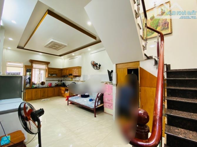 CHÍNH CHỦ - THỐNG NHẤT GÒ VẤP - HẺM 6m - 4.3 x 15, 3 TẦNG - 6xx TỶ - 4