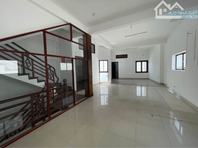 Cho thuê nhà mặt tiền Ngô Gia Tự - 4
