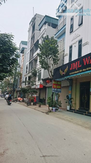 BÁN NHÀ PHÂN LÔ HÀNG BÈ KIẾN HƯNG HÀ ĐÔNG 50M2 4T -KINH DOANH ĐỈNH - 4