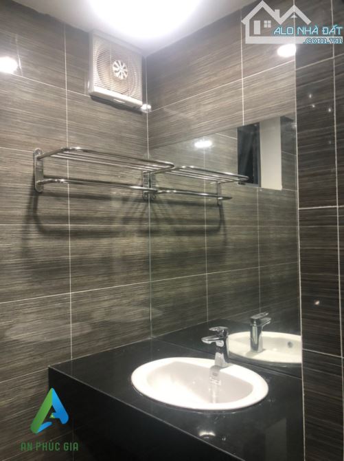 BÁN KHÁCH SẠN 5,5 TẦNG ĐƯỜNG PHAN THÚC DUYỆN, DT 129M2 NGANG 6M1, GIÁ 16TỶ5 - 4