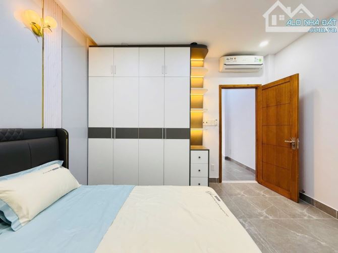 40m2 - 3 tầng BTCT - Lô Góc - Xe Hơi Ngủ Trong Nhà - không lộ giới- Nguyễn Thượng Hiền - B - 4