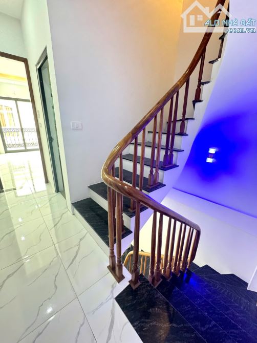 Bán nhà Kim Chung,sát khu đô thị Hinode 5 tầng mới đẹp,20m ra đường ôtô tránh chỉ hơn 4 tỷ - 4