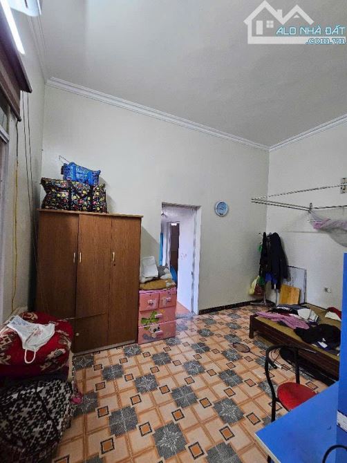 BÁN NHÀ KẺ TẠNH – GIANG BIÊN – SIÊU PHẨM VỊ TRÍ ĐẮC ĐỊA – NHÀ NỞ HẬU – ĐƯỜNG Ô TÔ TRÁNH – - 4