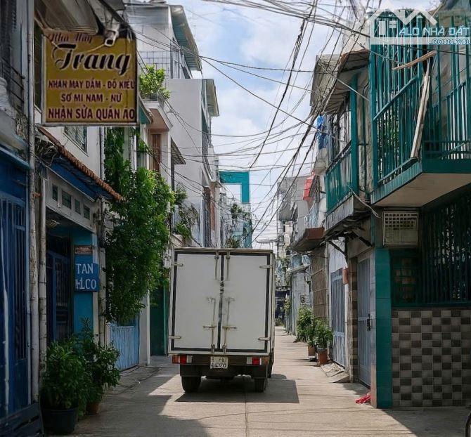 Bán nhà 3 tầng, hẻm 80 Hoàng Ngân quận 8, gần Võ Văn Kiệt (4x12m), chỉ 4.9 tỷ - 4