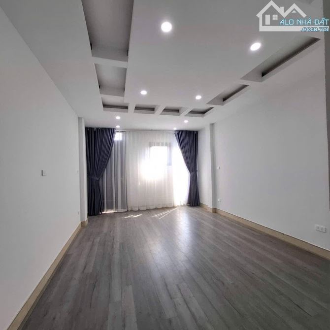 MẶT PHỐ NGUYỄN XIỂN 60m2 - 7 TẦNG THANG MÁY - MT 4m - 33 TỶ - VỈA HÈ ĐÁ BÓNG - KINH DOANH - 4
