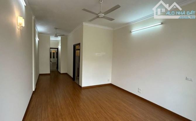 Cho thuê nhà Phố Trương Định, 45m2 x 4.5 tầng, 3 ngủ, 4 WC làm Vp, KD onl, ở gd, 12 Triệu - 5