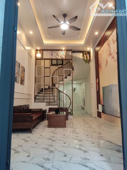Bán căn nhà 3 tầng sạch đẹp ngõ 173 Hàng Kênh - 5