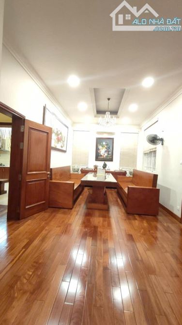 BIỆT THỰ - MẶT TIỀN ĐAKAO QUẬN 1 - 239m2, (12.5x19)m - 4 TẦNG - CHÍNH CHỦ 1 ĐỜI XÂY Ở - 5