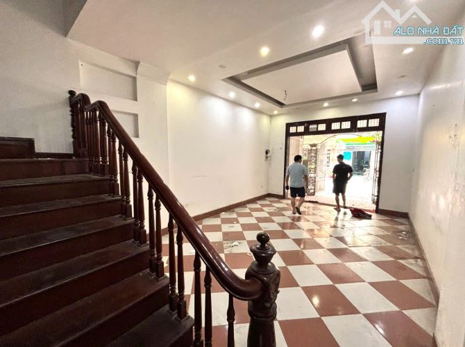 Cho thuê gấp nhà KĐT Văn Quán 80m x 5 tầng chỉ 20 triệu - 5