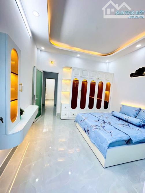 Nhà mới 2 tầng, Dương Cát Lợi. Ngang 4m - Full nội thất xịn - Cạnh Phú Mỹ Hưng - Chỉ 3,x t - 5
