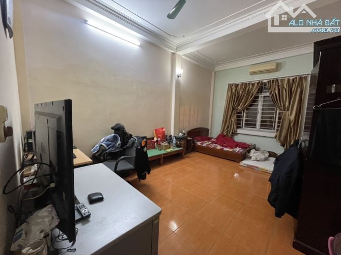 Bán nhà riêng, 58m2, lô góc, mặt tiền rộng, vài bước chân ra phố Vĩnh Hưng - 5