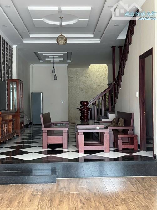 Đất Và Căn Nhà 3 Lầu Ngay Sát Chợ Phan Chu Trinh Mà Giá Chỉ Bằng 1 Lô Ở Mê Trô. - 5