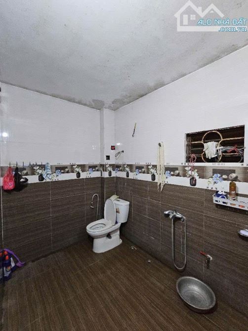 BÁN NHÀ KẺ TẠNH – GIANG BIÊN – SIÊU PHẨM VỊ TRÍ ĐẮC ĐỊA – NHÀ NỞ HẬU – ĐƯỜNG Ô TÔ TRÁNH – - 5