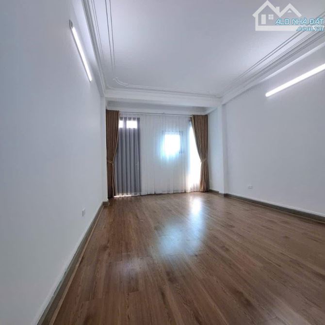 MẶT PHỐ NGUYỄN XIỂN 60m2 - 7 TẦNG THANG MÁY - MT 4m - 33 TỶ - VỈA HÈ ĐÁ BÓNG - KINH DOANH - 5